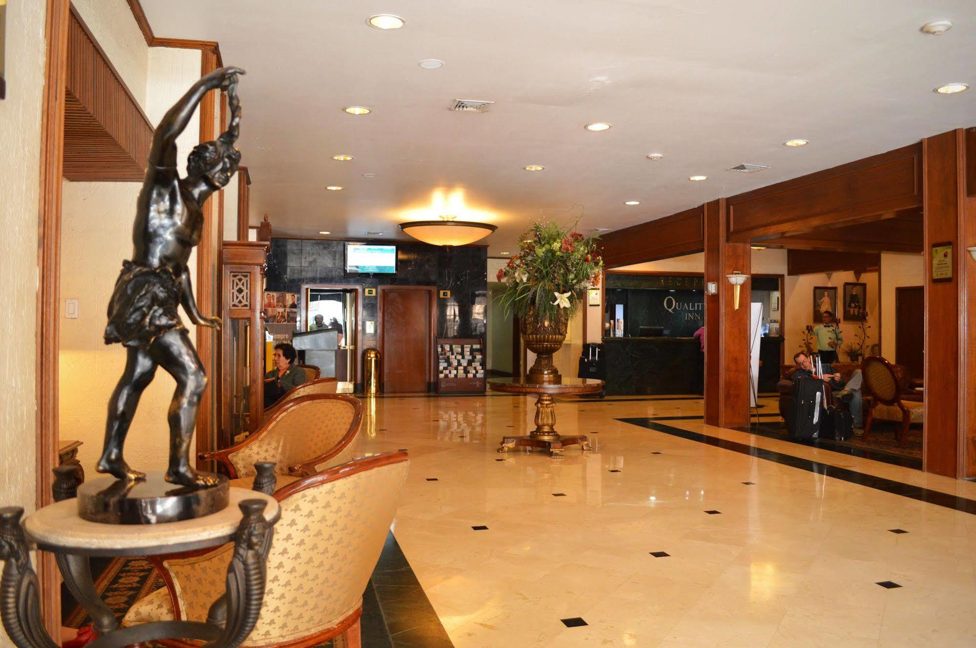 Quality Inn Chihuahua San Francisco Екстериор снимка